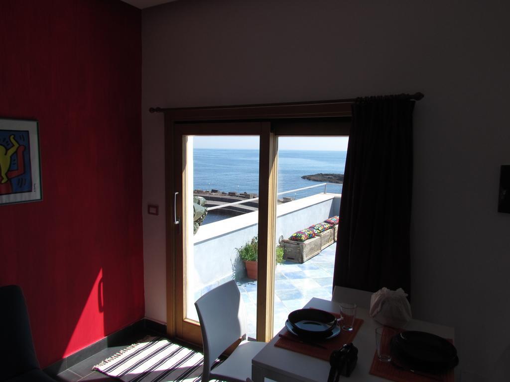 La Terrazza Sul Mare Bed & Breakfast อาชิ กัสเตลโล ภายนอก รูปภาพ