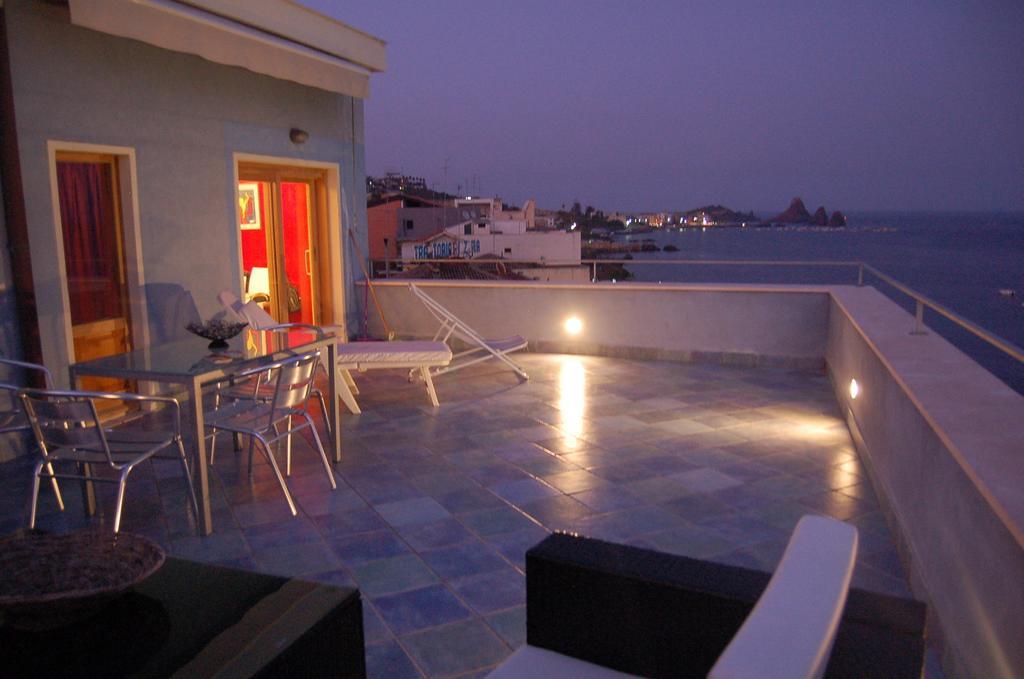 La Terrazza Sul Mare Bed & Breakfast อาชิ กัสเตลโล ห้อง รูปภาพ