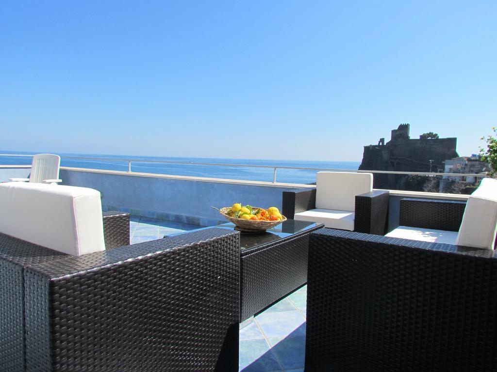 La Terrazza Sul Mare Bed & Breakfast อาชิ กัสเตลโล ภายนอก รูปภาพ