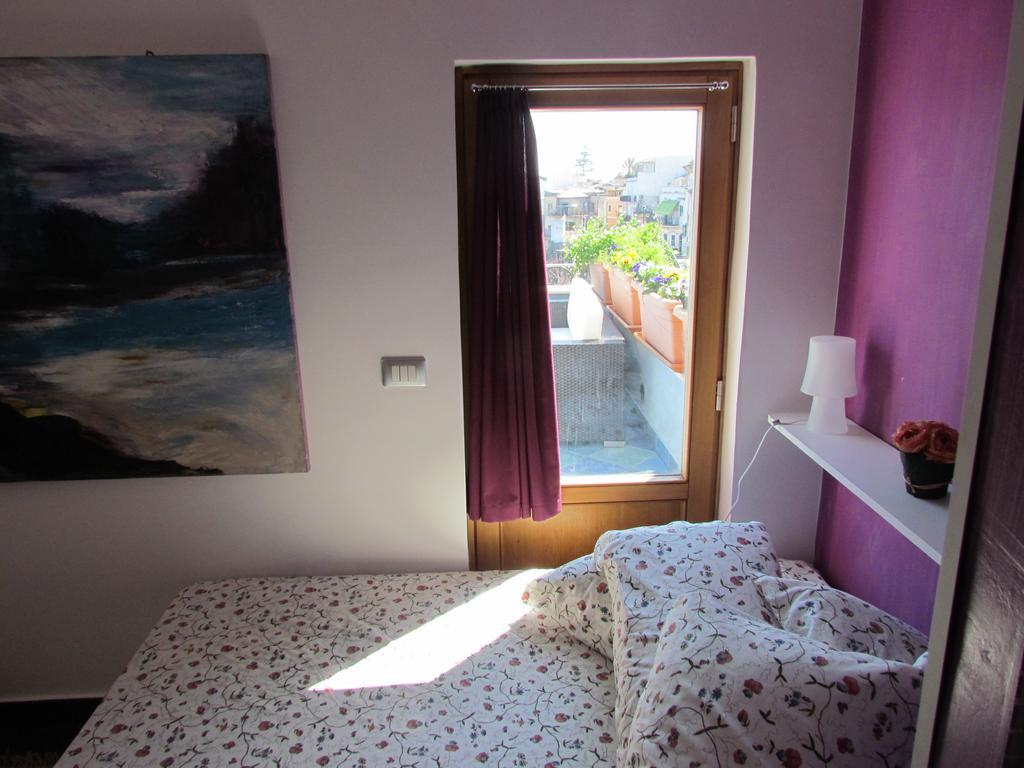 La Terrazza Sul Mare Bed & Breakfast อาชิ กัสเตลโล ภายนอก รูปภาพ